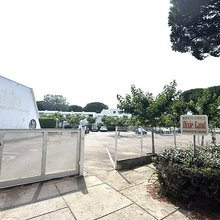 Lgm Confort Avec Terrasse & Parking, A Pied Apartman *
